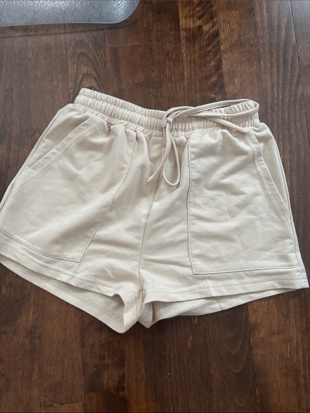 ROMWE Cream Drawstring High-Rise Athletic Shorts